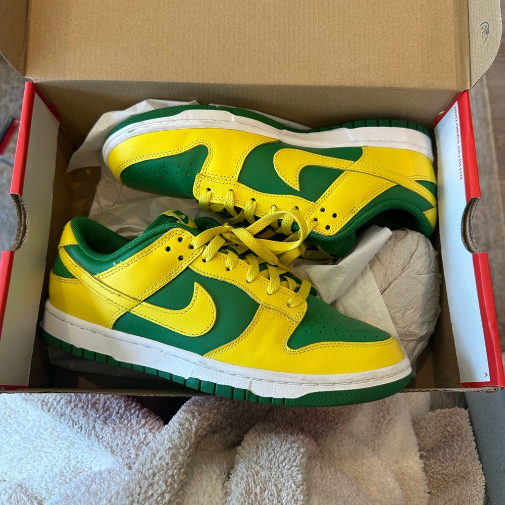 Nike Men's Green and Yellow Sneakers